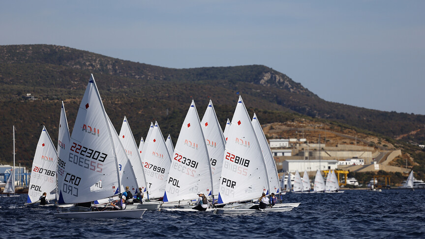 Mavi sularda yelken açan yabancı sporcular, Bodrum'un iklimine hayran kaldı