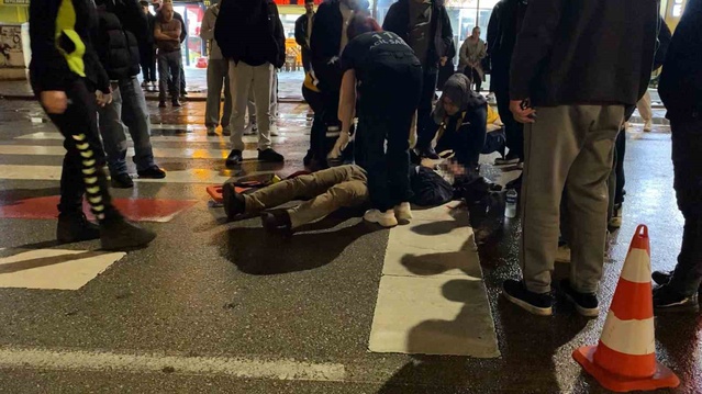 Bursa İnegöl'de motosikletin çarptığı yaya ve 17 yaşındaki sürücü yaralandı