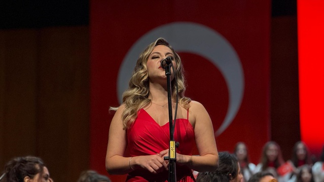 BBDSO'nun 29 Ekim konserinde Muammer Sun'un dizi müzikleri seslendirildi
