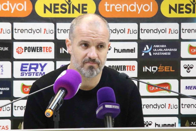 Mustafa Er, Bursaspor'un 4-2'lik galibiyetiyle liderliği aldıklarını söyledi