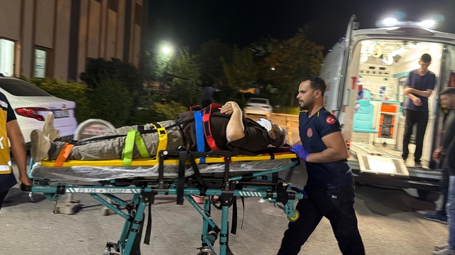 Adıyaman Kahta'da iki aracın çarpışması sonucu 4'ü çocuk 8 kişi yaralandı